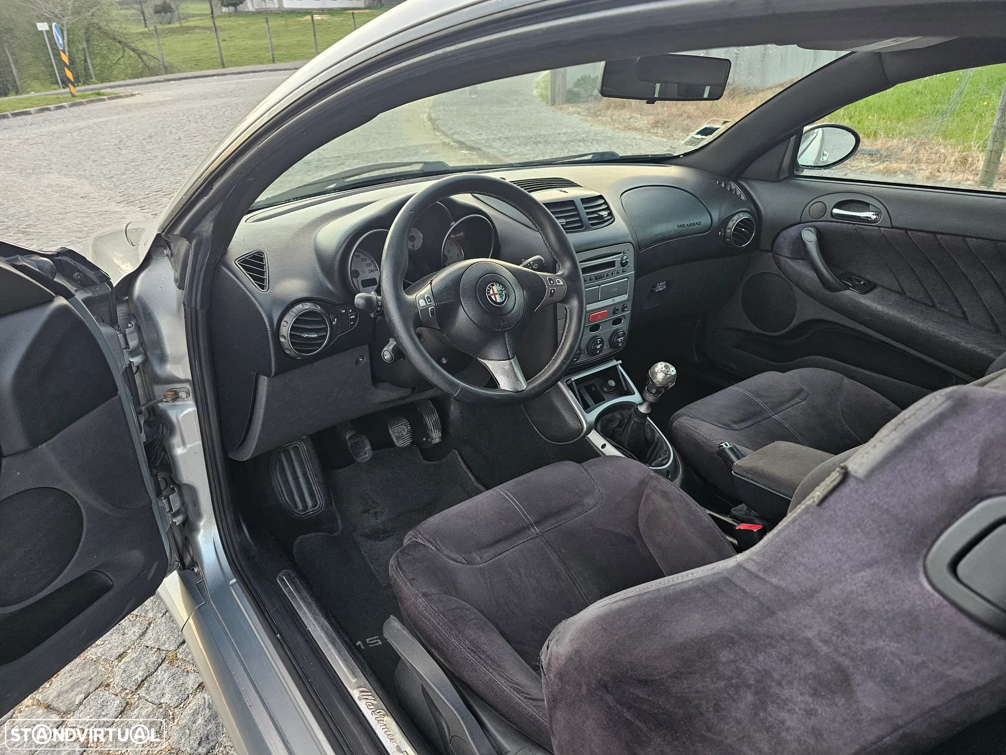 Alfa Romeo GT 1.9 JTD M-JET - 11