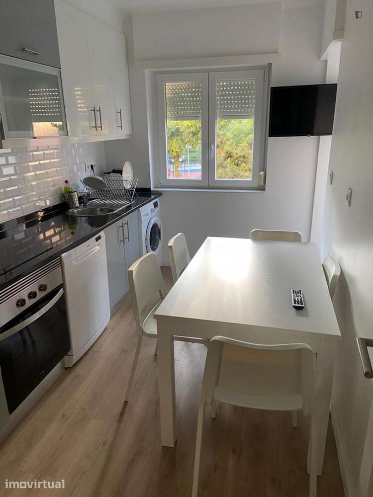 Quarto - localizado em Oeiras Lisbon - Grande imagem: 3/8