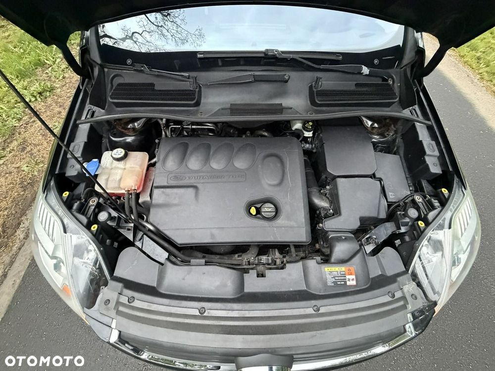 Ford Kuga - 40