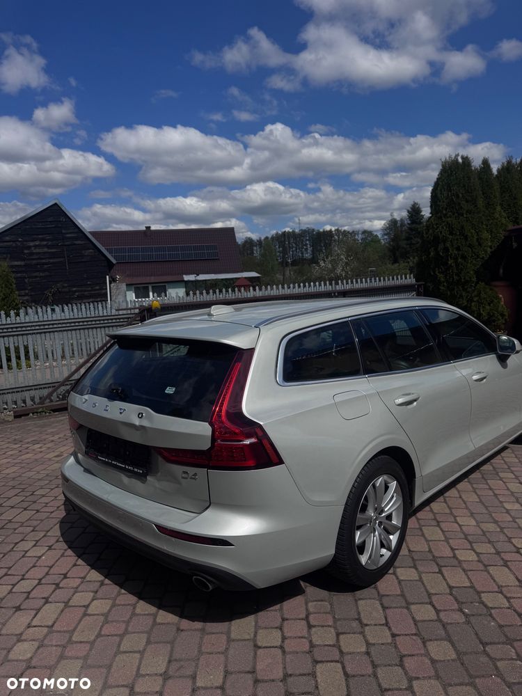 Volvo V60 D4 Momentum Pro - 6
