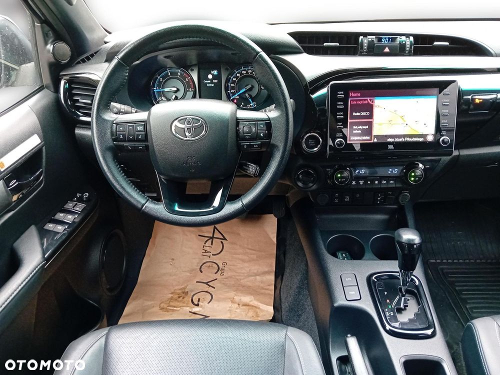 Toyota Hilux 2.8 D-4D Double Cab Invincible Sport 4x4 - 10