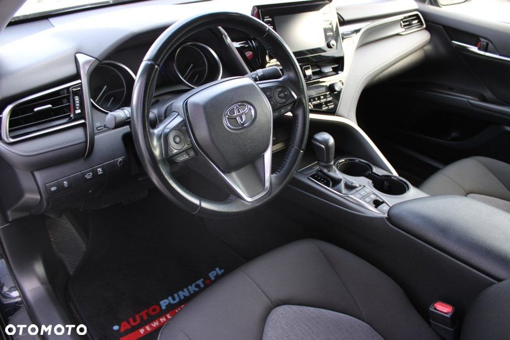 Toyota Camry - 12