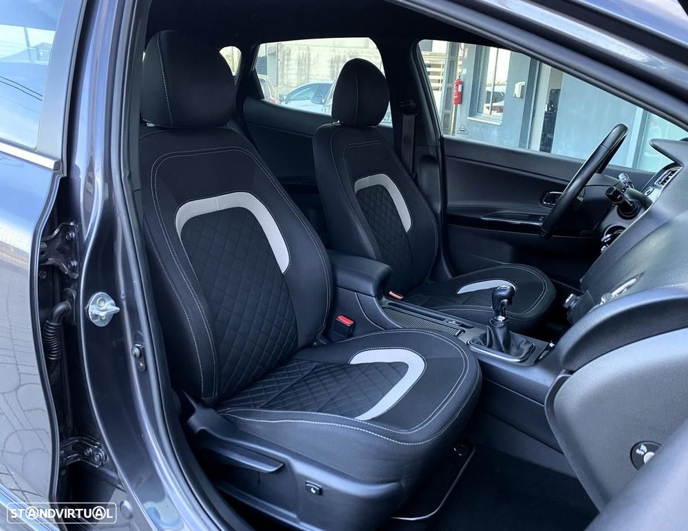 Kia Ceed 1.6 CRDi GT Line - 10