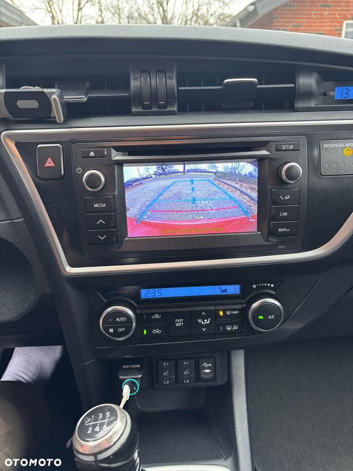 Toyota Auris 1.6 Valvematic Executive - 12