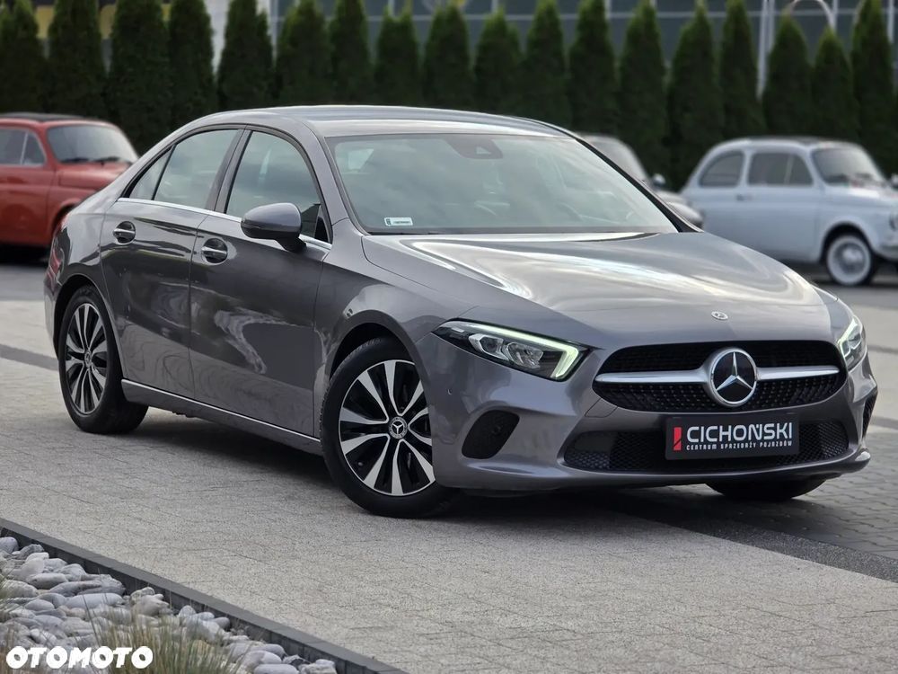 Mercedes-Benz Klasa A 180 Edycja specjalna 7G-DCT - 2
