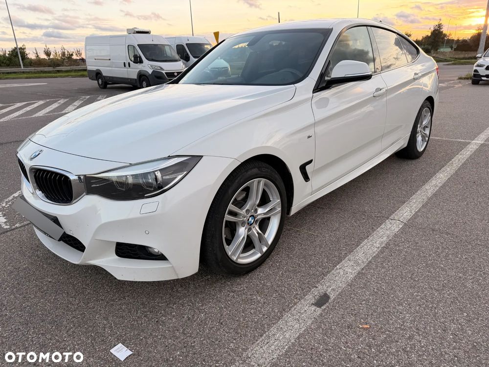 BMW 3GT 320i xDrive M Sport - 3
