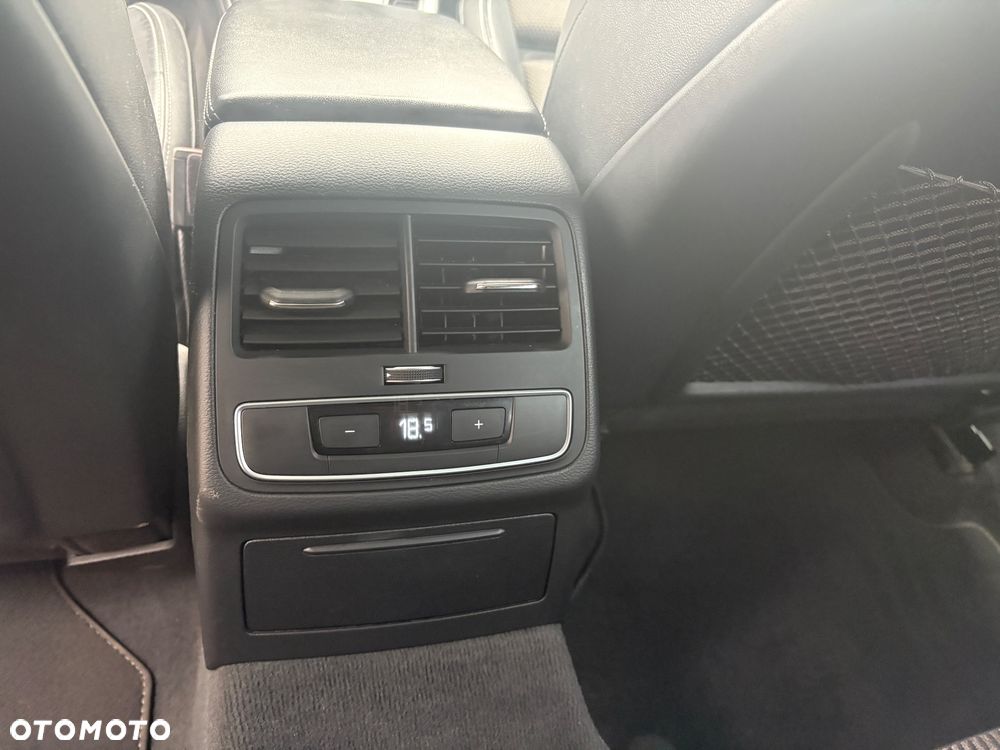 Audi A4 Avant 2.0 TDI S tronic quattro - 26