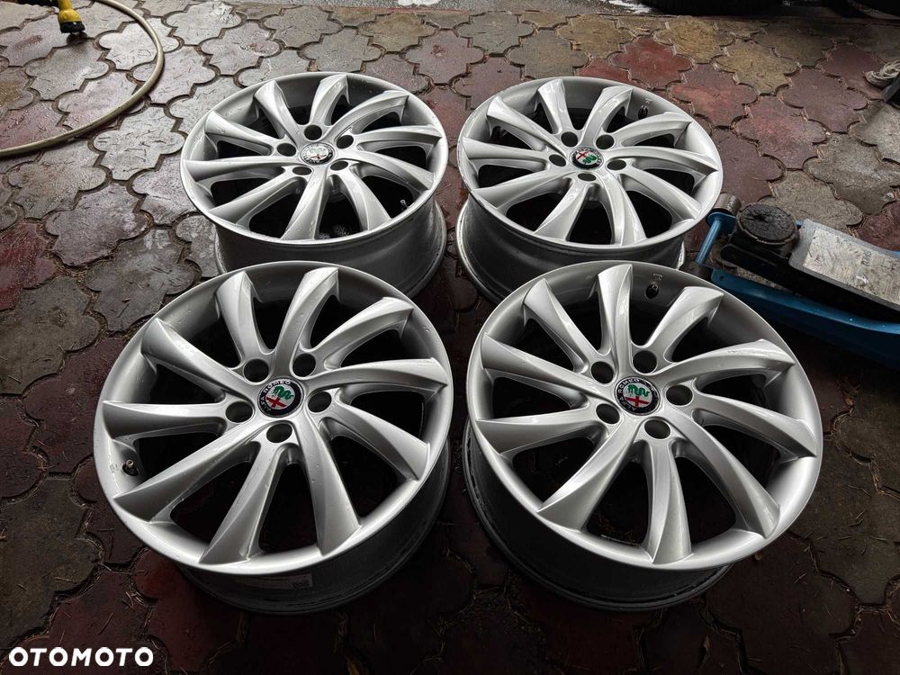 Felgi 17" 5x110 Alfa Romeo Giulietta Giulia Vectra Signum Astra Zafira - 4