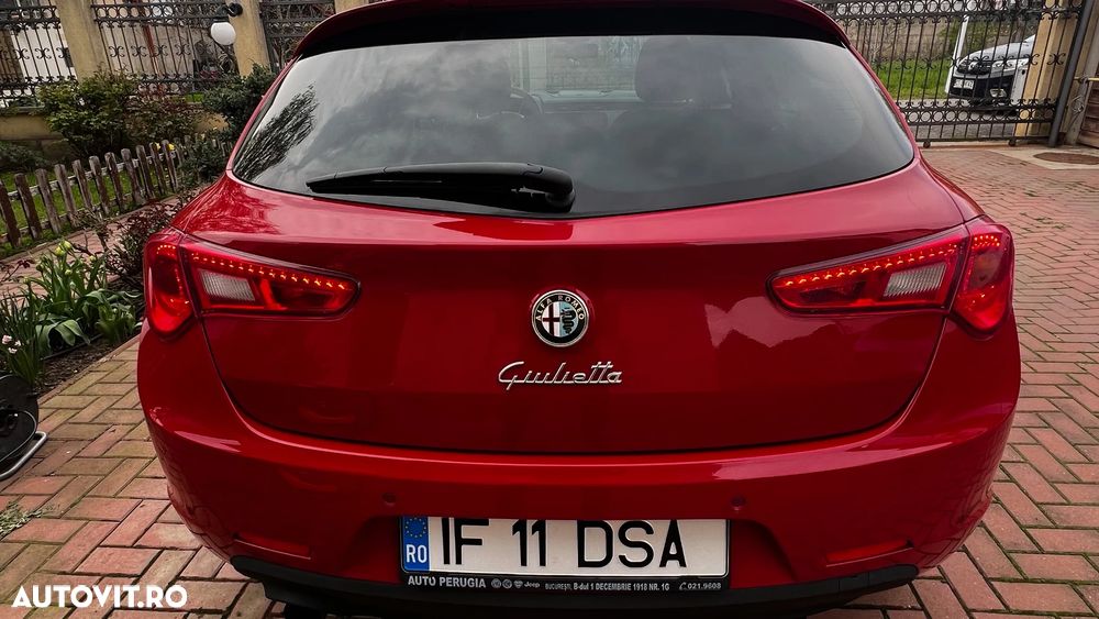 Alfa Romeo Giulietta 1.4 M-Air TCT Distinctive - 8