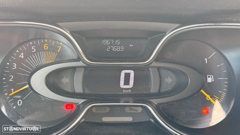 Renault Captur 0.9 TCE - 12