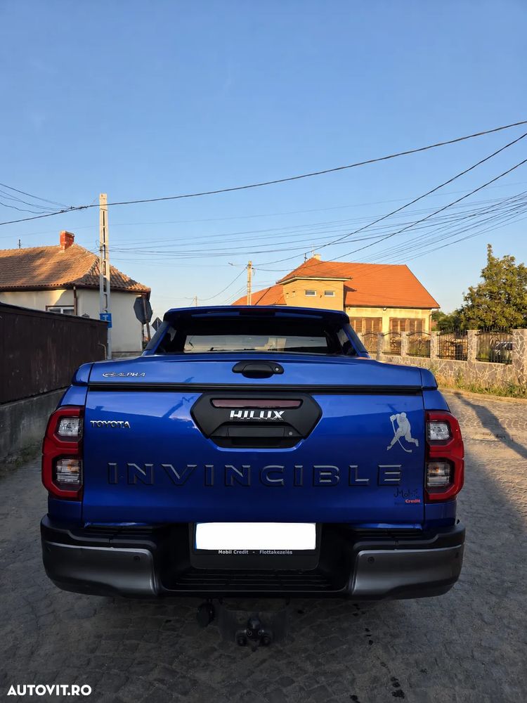 Toyota Hilux 2.8D 204CP 4x4 Double Cab AT Invincible - 2