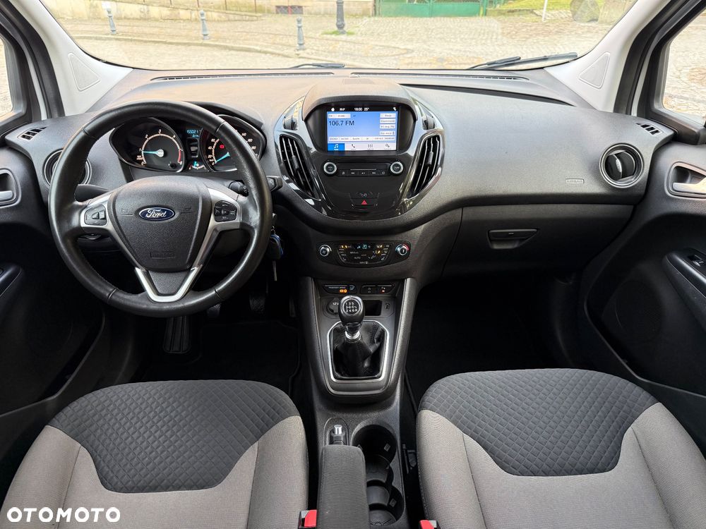 Ford Tourneo Courier 1.5 TDCi S&S Titanium - 25
