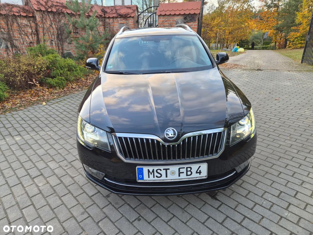 Skoda Superb Combi 2.0 TDI DSG Exclusive - 16