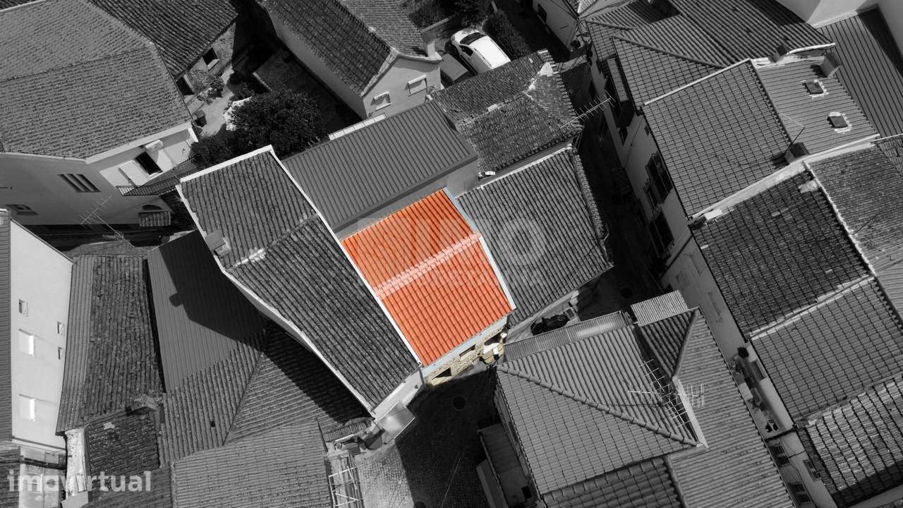 Moradia V3 - p/ Renovar - Centro do Teixoso - Grande imagem: 5/15