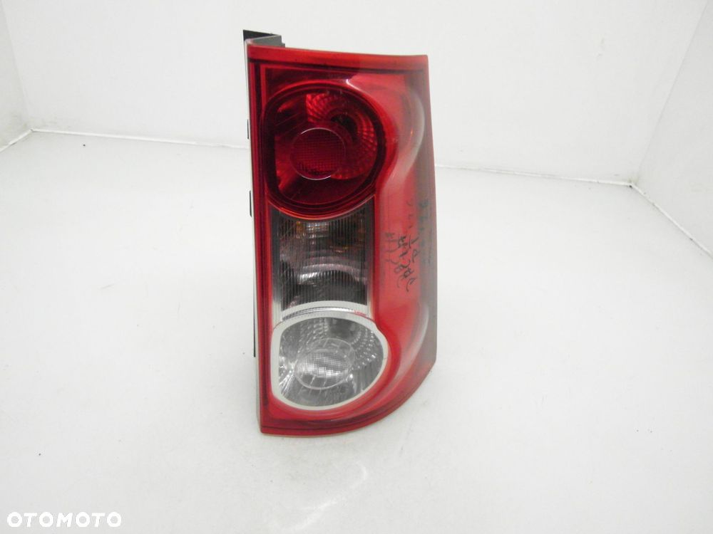 LAMPA PRAWA TYLNA DACIA LOGAN 62420912 8200864610 - 1