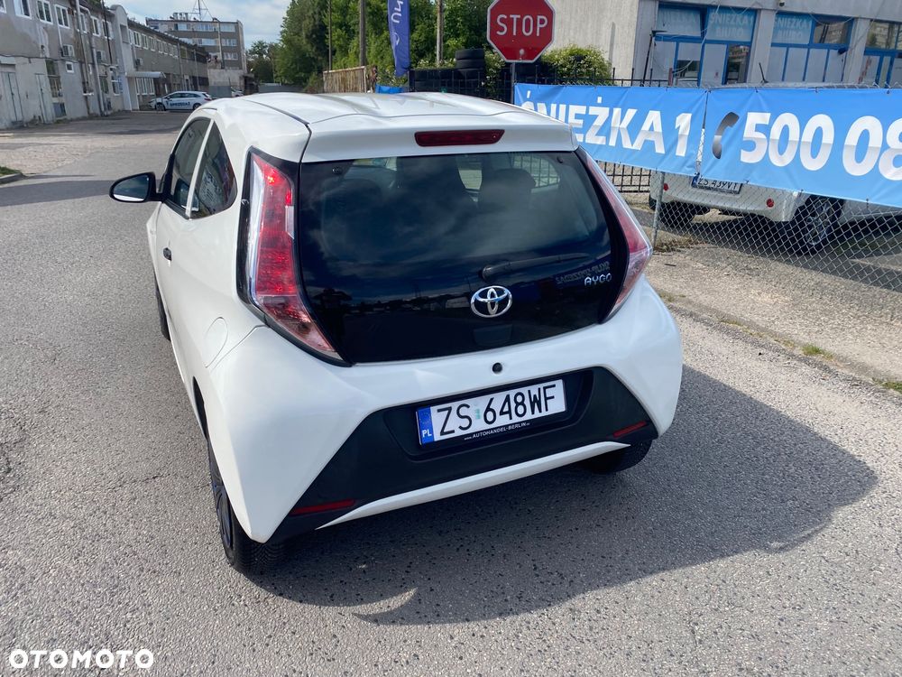 Toyota Aygo x - 18