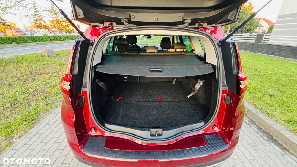 Renault Grand Scenic - 18
