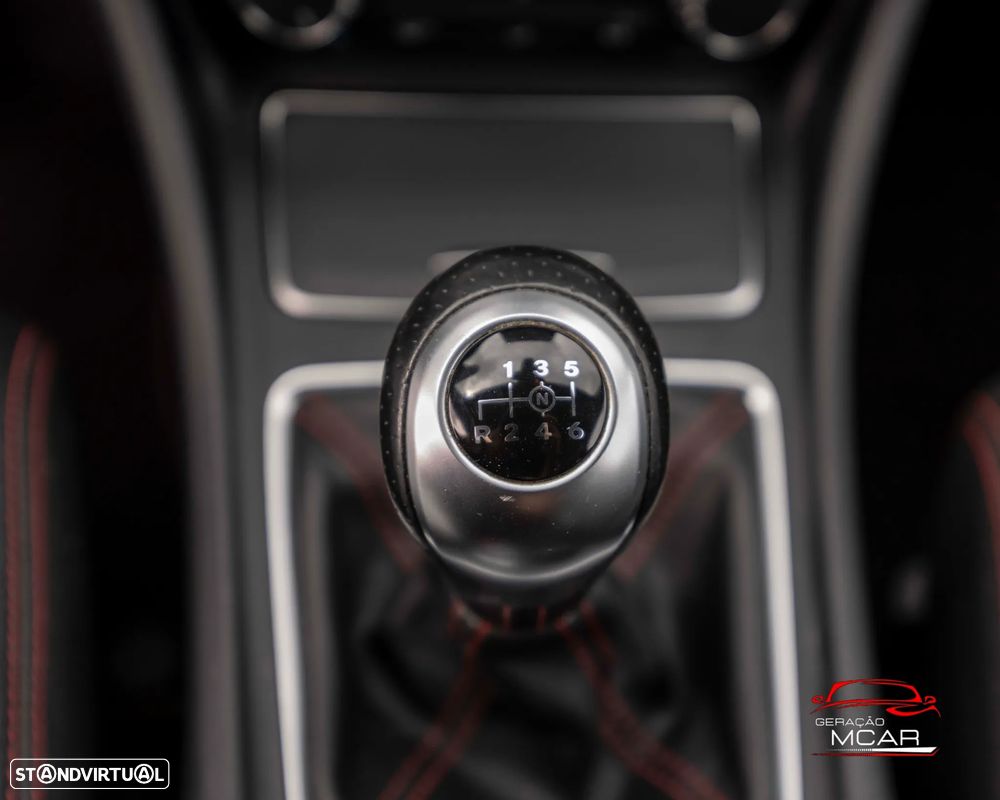Mercedes-Benz CLA 200 d Shooting Brake AMG Line - 6