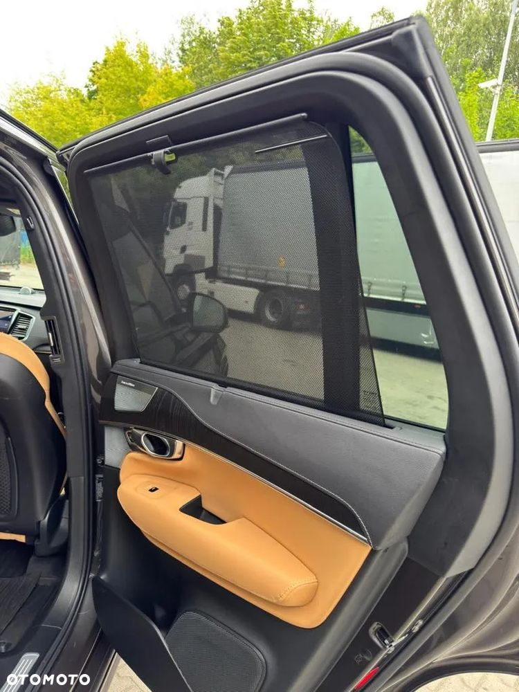 Volvo XC 90 T8 AWD Plug-In Hybrid Ultra Dark 7os - 6