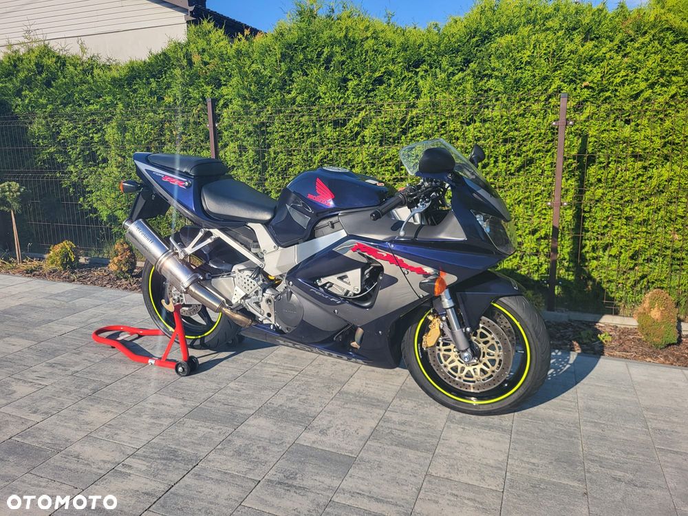 Honda CBR - 29