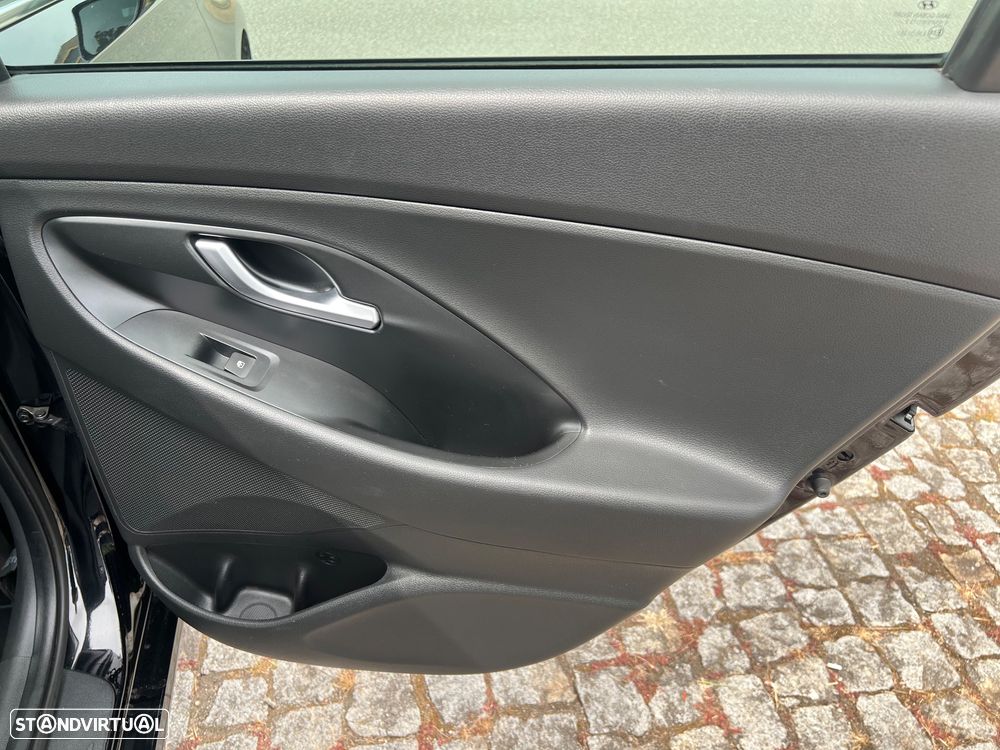 Hyundai i30 SW 1.6 CRDi Style Plus - 36