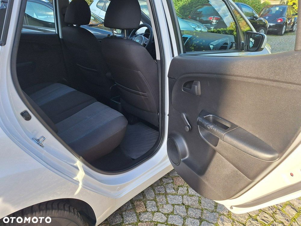 Kia Venga 1.4 CVVT Edition 7 - 16