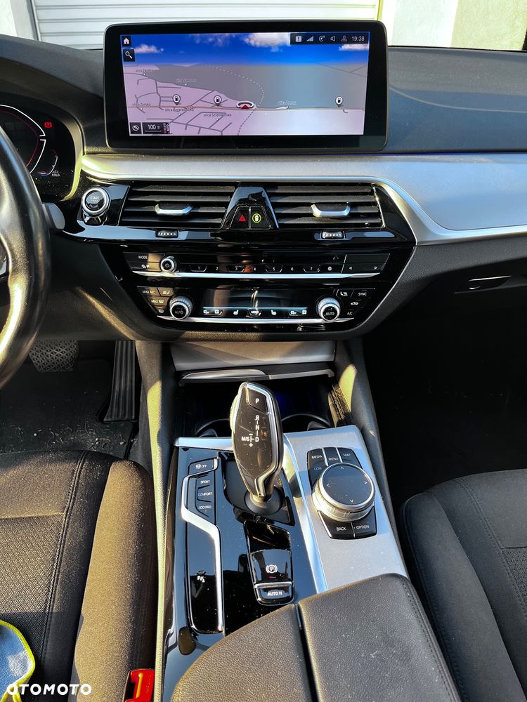 BMW Seria 5 520d - 13