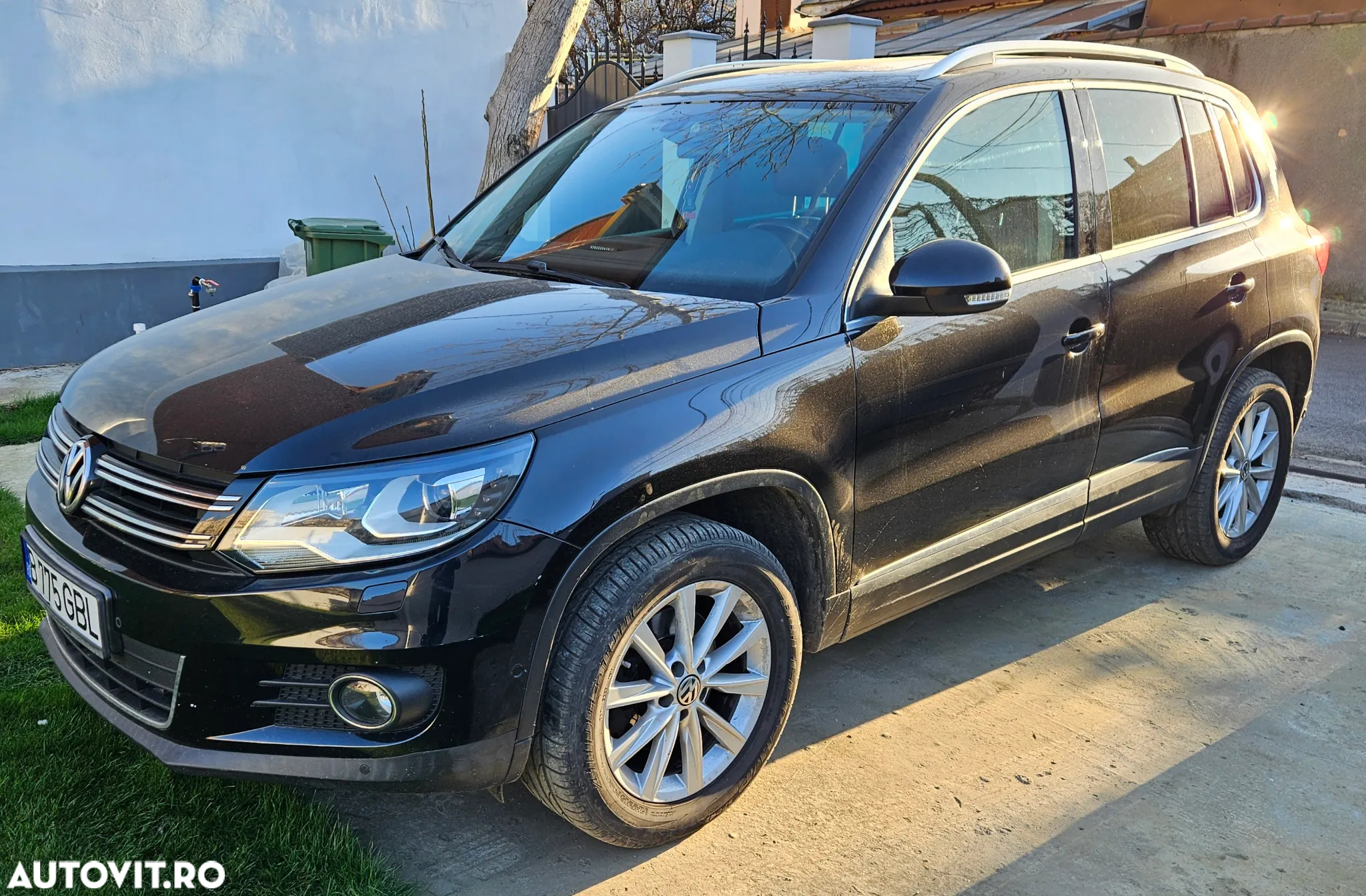 Volkswagen Tiguan 2.0 TDI 4Motion DSG Sport & Style - 3