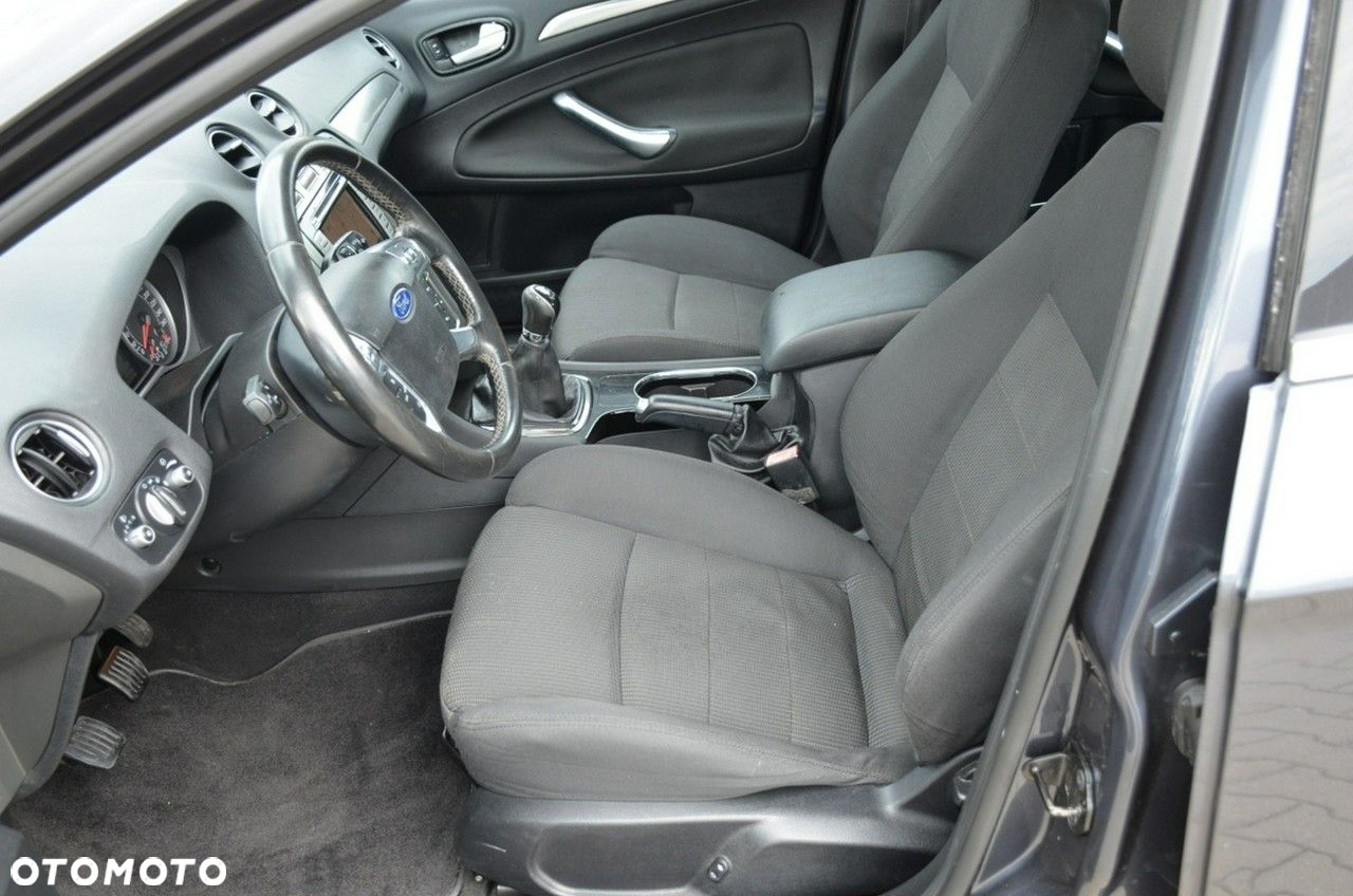 Ford Mondeo - 21