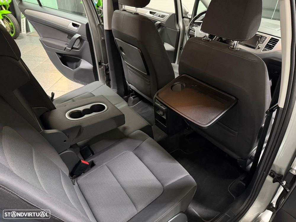 VW Golf Sportsvan 1.6 TDI Confortline BlueMotion - 11