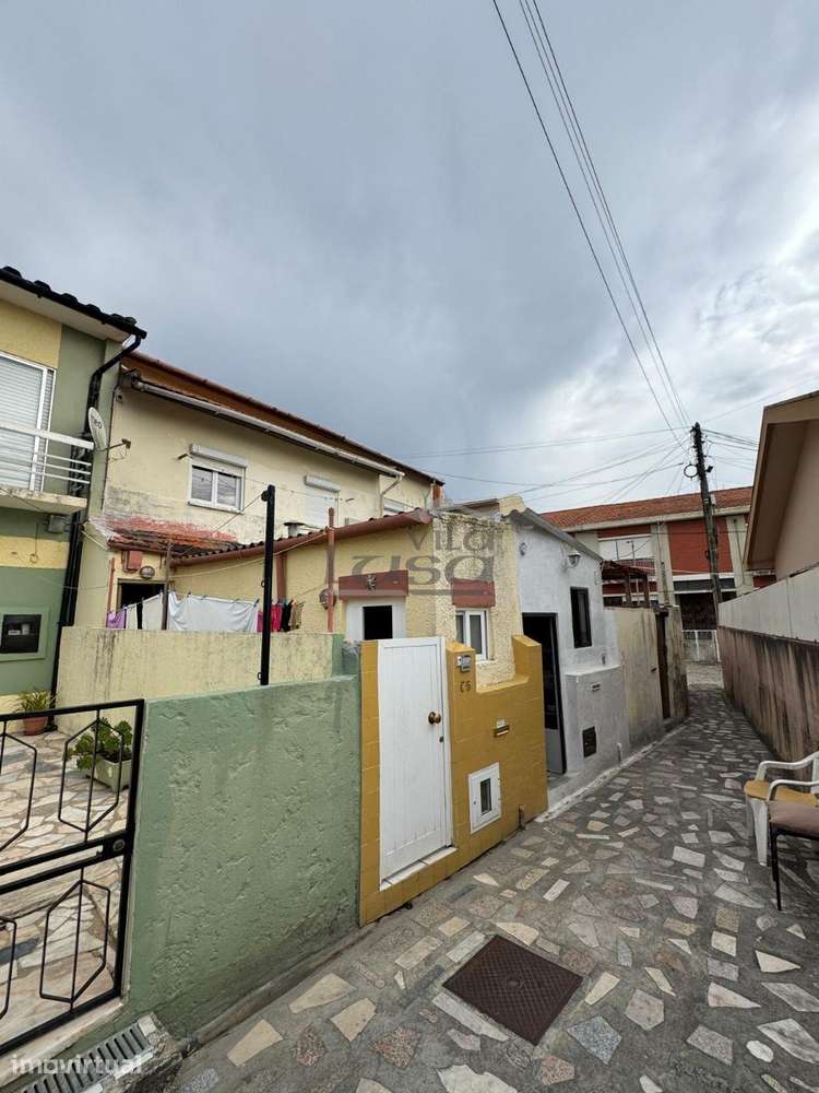 Prédio com 5 casas em Canidelo V.N. de Gaia. - Grande imagem: 2/22