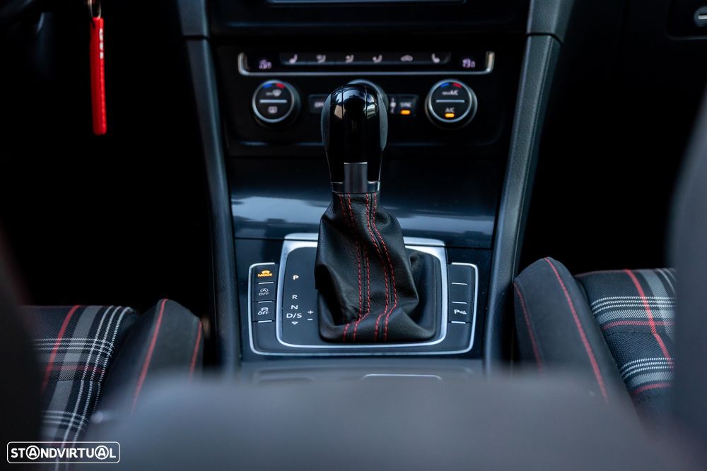 VW Golf GTI Performance BlueMotion DSG - 17