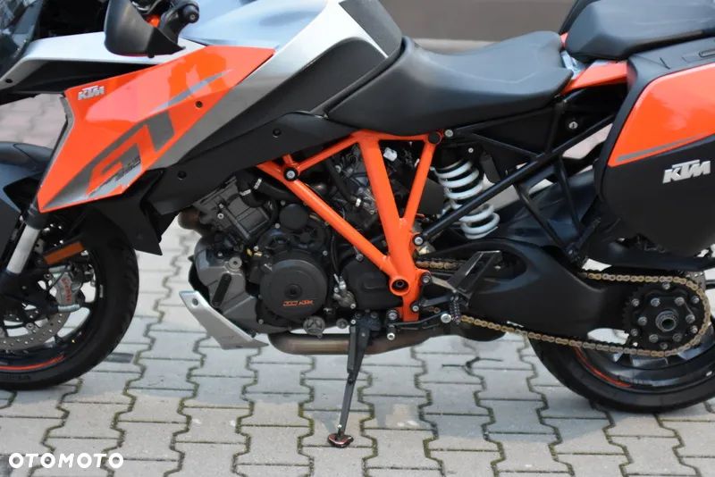 KTM Super Duke - 26
