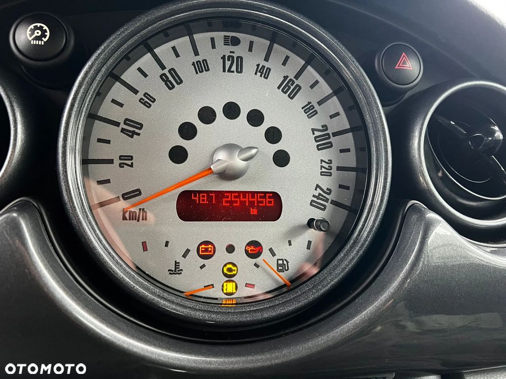 MINI Cooper Standard - 9