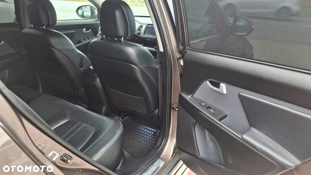 Kia Sportage 2.0 CRDI XL - 10