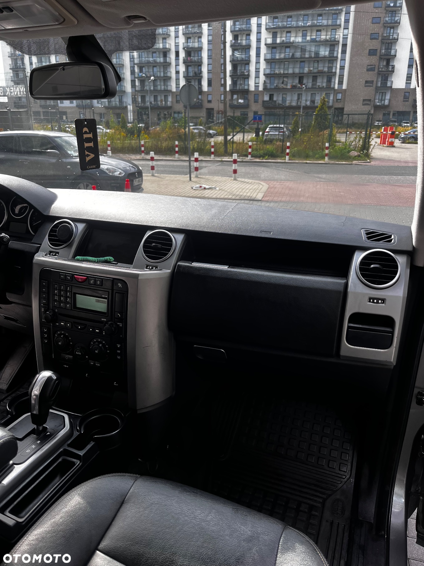 Land Rover Discovery IV 2.7D V6 SE - 18