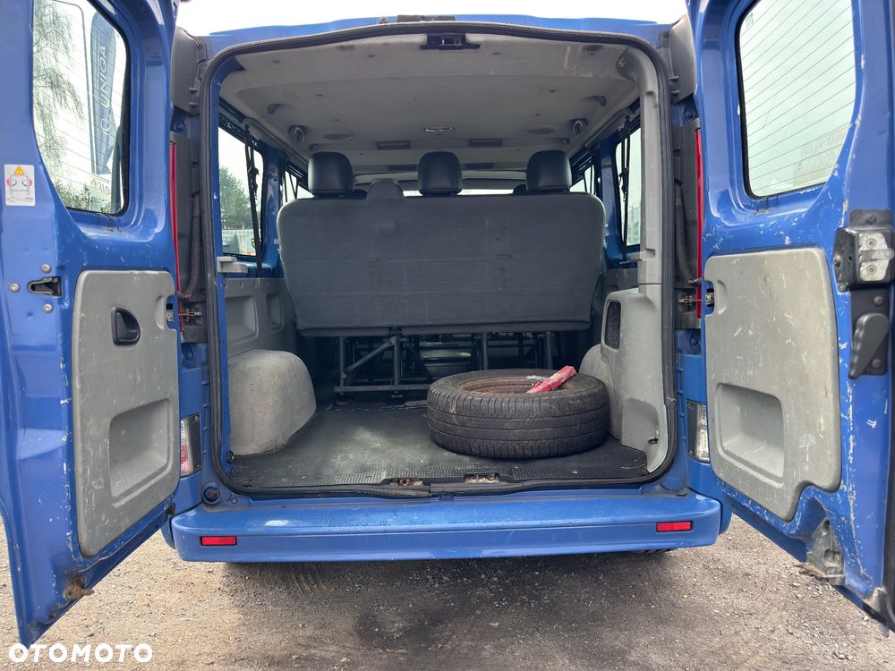 Renault Trafic - 17