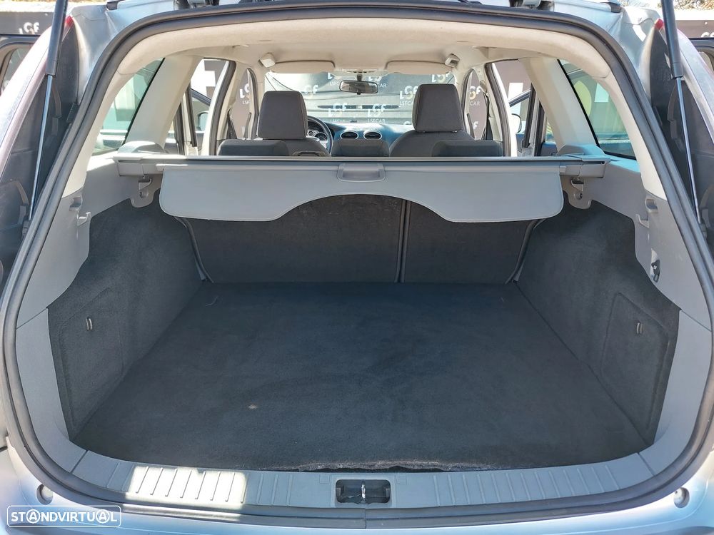 Ford Focus SW 1.6 TDCi Trend - 24