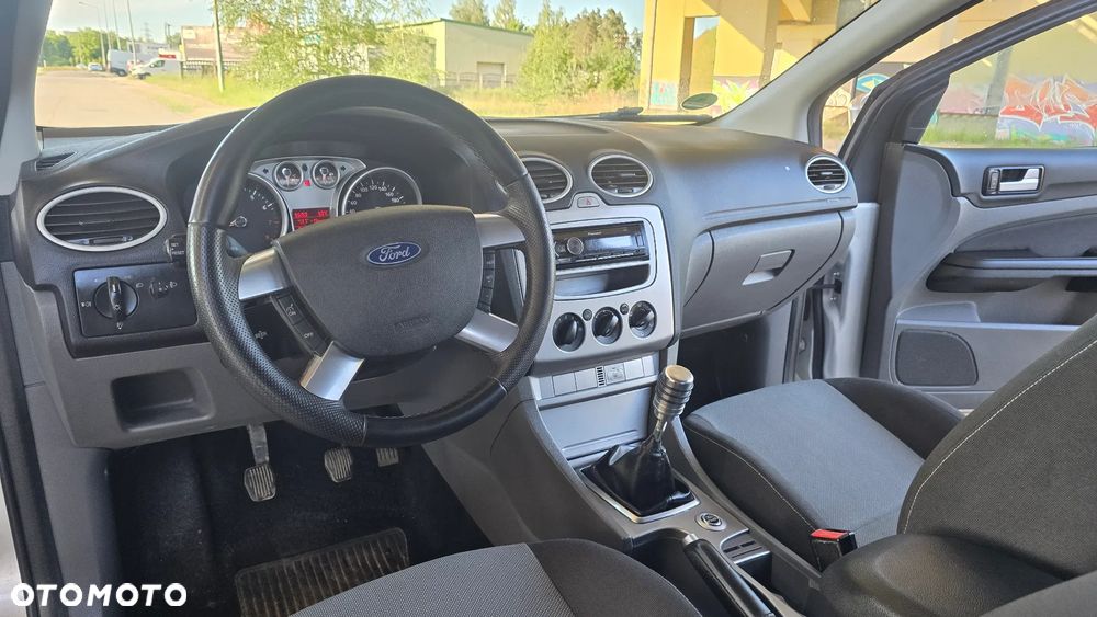 Ford Focus 1.6 Ti-VCT Sport - 31