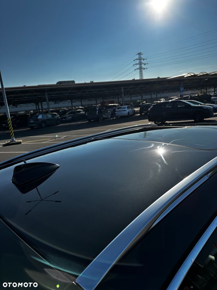 BMW Seria 5 520d Touring Luxury Line - 31