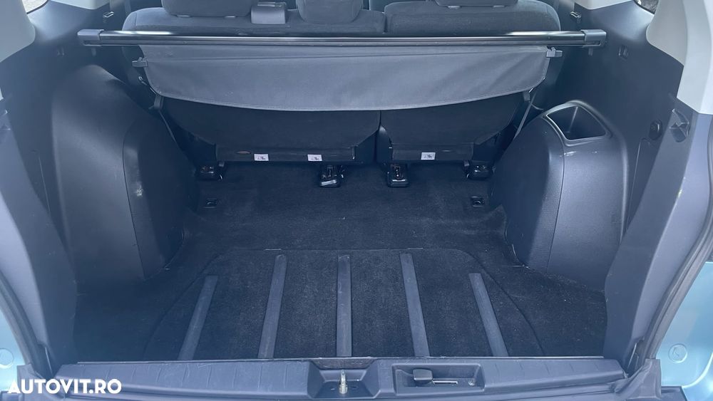 Mitsubishi Outlander - 15