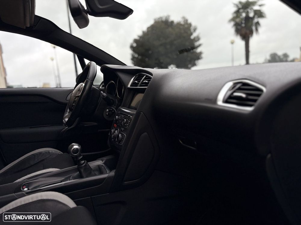 Citroën DS4 1.6 e-HDi So Chic - 14