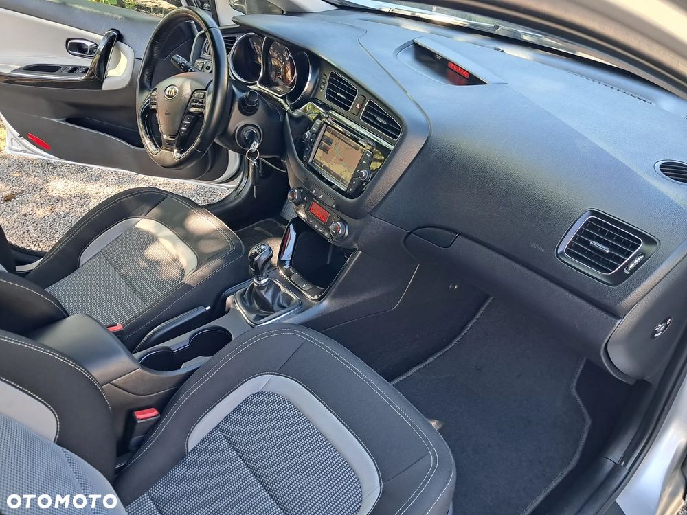 Kia Ceed 1.4 CVVT Attract - 13