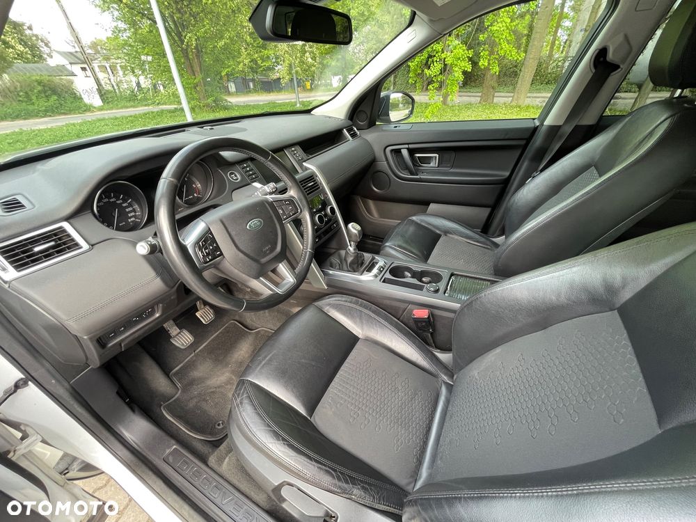 Land Rover Discovery Sport TD4 HSE Luxury - 15