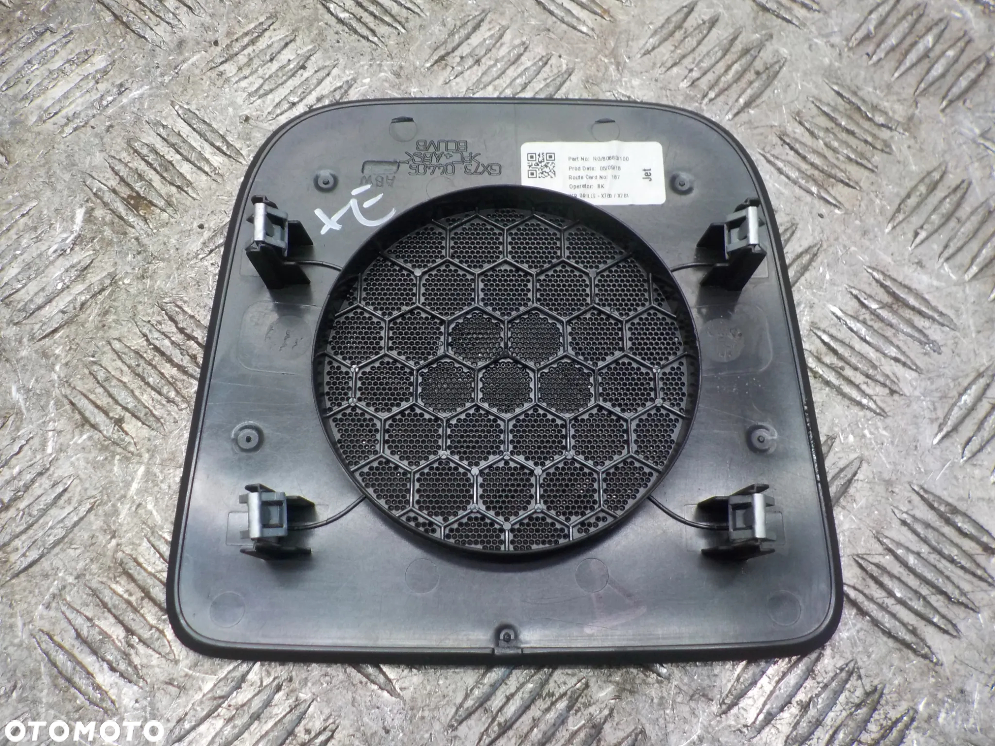 JAGUAR XE OSŁONA KRATKA MASKOWNICA GŁOŚNIKA GX73-04405 - 2