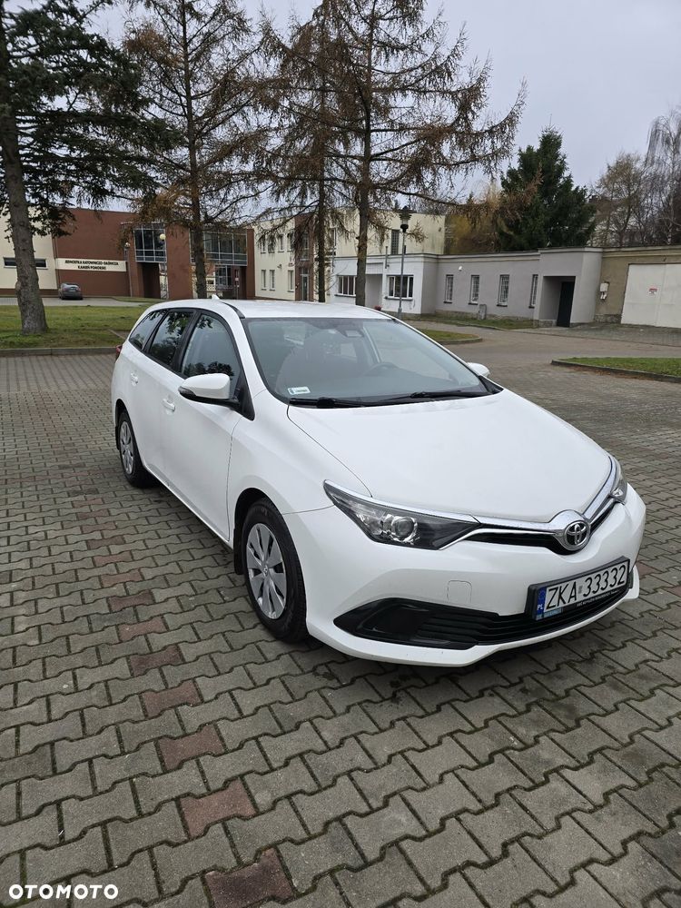 Toyota Auris 1.4 D-4D Active - 3