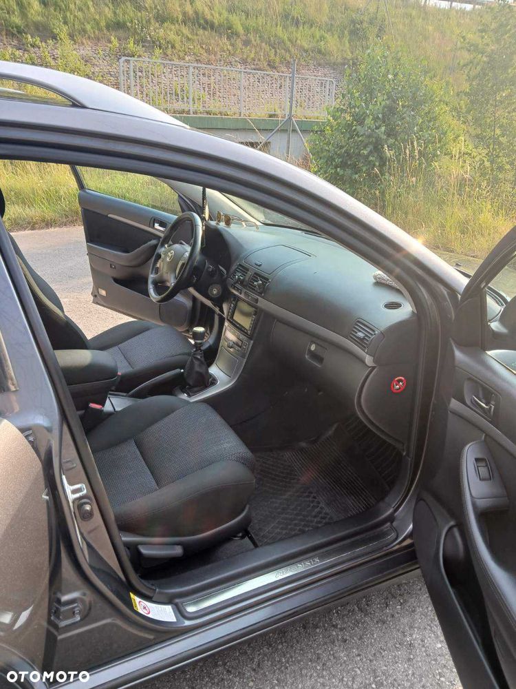 Toyota Avensis - 3