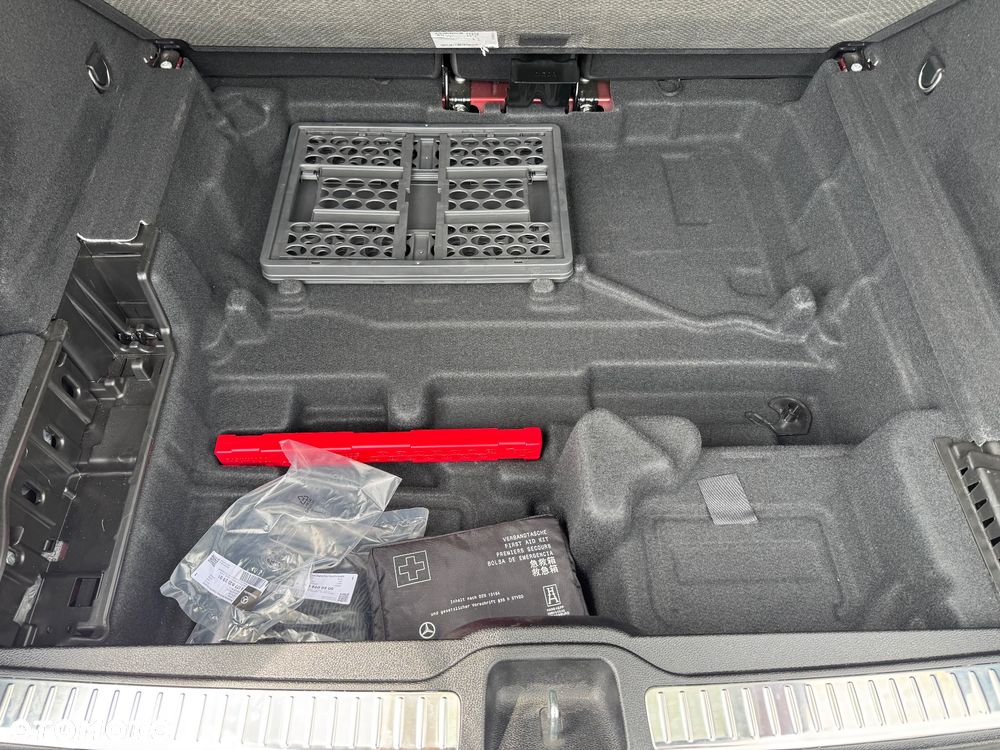 Mercedes-Benz GLC 200 d 4Matic 9G-TRONIC AMG Line - 37