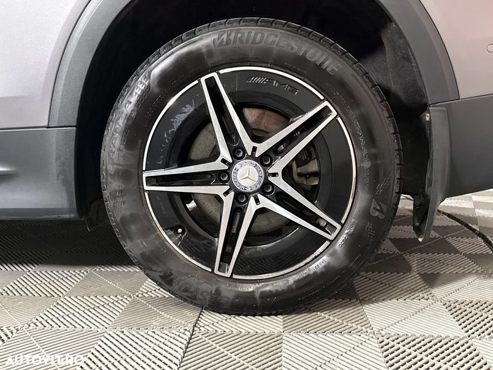 Mercedes-Benz EQB 300 4MATIC - 14