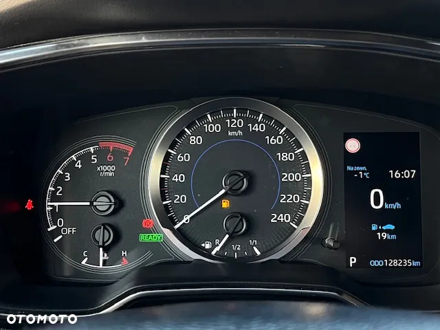 Toyota Corolla 1.8 Hybrid Comfort - 21